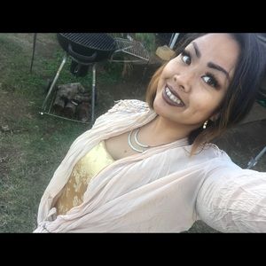 Meet your Posher, Angela